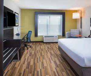 Photo 4 - Holiday Inn Express Hotel & Suites Bismarck by IHG