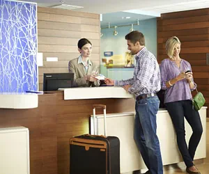 Photo 4 - Fairfield Inn & Suites by Marriott Phoenix Tempe/Airport