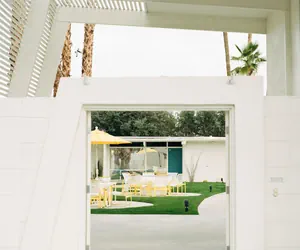 Photo 5 - The Monkey Tree by AvantStay – Mid-Century Modern Oasis with Pool