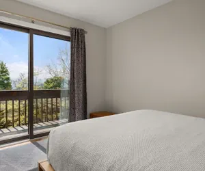 Photo 5 - 41 Summit Condo Near Mountain Shuttle by RedAwning