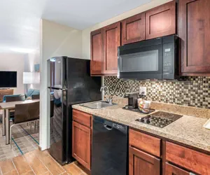 Photo 2 - MainStay Suites Denver International Airport