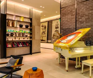 Photo 4 - Hyde Suites Midtown Miami