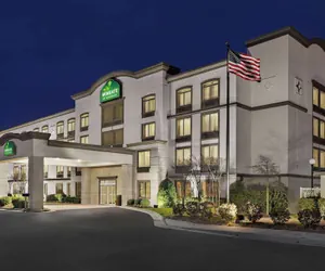 Photo 2 - Wingate By Wyndham Southport