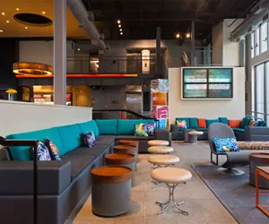 Photo 4 - Aloft Birmingham Soho Square