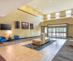 Photo 4 - Best Western Plus University Park Inn & Suites