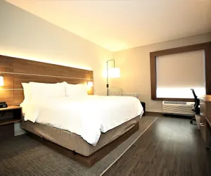 Photo 2 - Holiday Inn Express & Suites Charlotte - South End by IHG