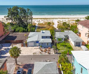 Photo 2 - St Pete Beach Don Cesar 1/1 WiFi Parking