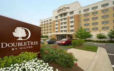 DoubleTree by Hilton Sterling - Dulles Airport