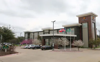 La Quinta Inn & Suites by Wyndham Austin NW/Lakeline Mall