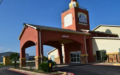 Lone Star Inn & Suites