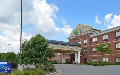 Holiday Inn Express & Suites Bridgeport by IHG