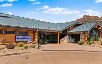 Hotel De Novo Springdale, Tapestry Collection by Hilton