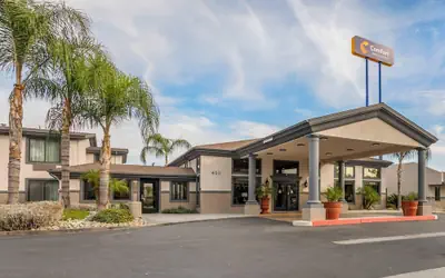Comfort Inn & Suites Colton