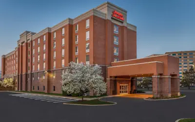 Hampton Inn & Suites Detroit / Airport - Romulus