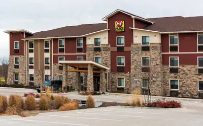 My Place Hotel - Overland Park