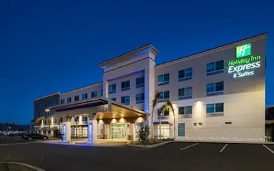 Holiday Inn Express & Suites Murrieta by IHG