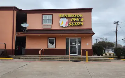 Benbrook Inn & Suites