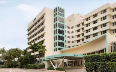 Radisson Resort Miami Beach