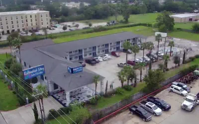 Sunrise Inn & Suites