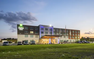 Holiday Inn Express & Suites Bourbonnais East - Bradley by IHG