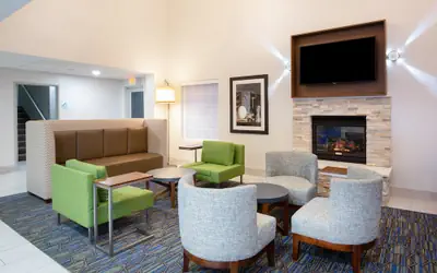 Holiday Inn Express & Suites Lincoln City by IHG