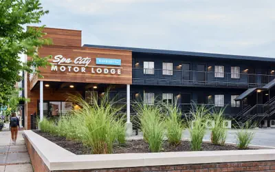 Bluebird Spa City Motor Lodge