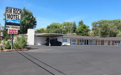 Oregon Trail Inn and Suites