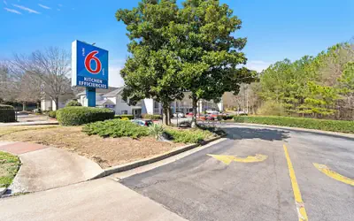 Motel 6 Duluth, GA- Atlanta- Gwinnett Place