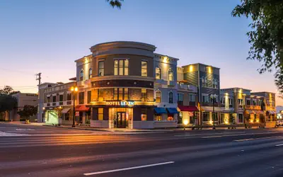 Hotel Lexen - Newhall