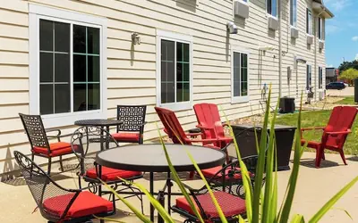 Cobblestone Hotel & Suites - Knoxville