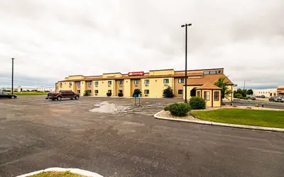Econo Lodge Watertown