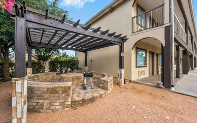 Executive Inn and Suites