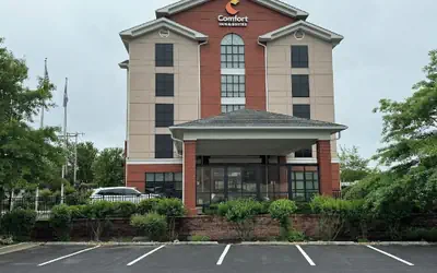 Comfort Inn & Suites Lexington Park near Pax River
