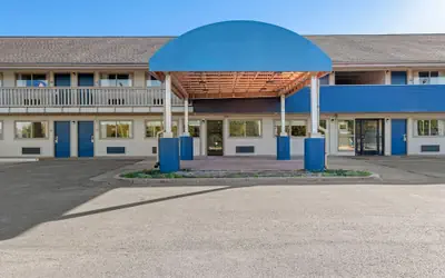 Days Inn by Wyndham Independence