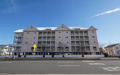 Americana Condos 10th street