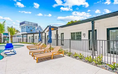 Pelican Post at Anna Maria Island Inn