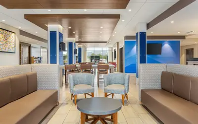 Holiday Inn Express and Suites Ukiah by IHG