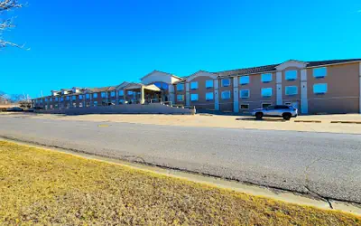 FairBridge Inn & Suites Canadian