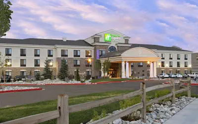 Holiday Inn Express & Suites Colorado Springs First & Main by IHG