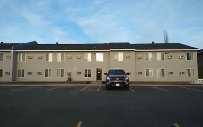 Super 8 by Wyndham Glenwood