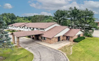 Wautoma Inn by OYO Near Airport WI 73