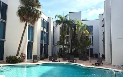 Tropical Palms Hotel