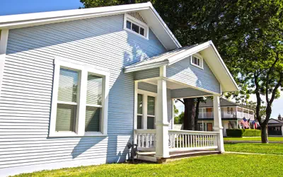 Peach Tree Inn & Suites