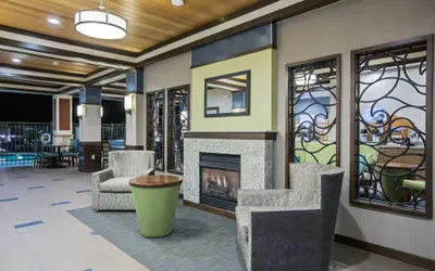 Holiday Inn Express Hotel & Suites Kailua-Kona by IHG