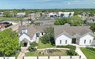 Coast Oaks Cottage 6 1 Bedroom Cottage by RedAwning
