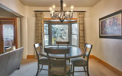 Luxury Two Bedroom Suite with Hot Tub 2 Apartment Hotel by RedAwning