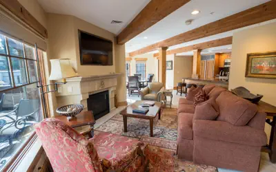 Luxury One Bedroom 1 Apartment Hotel by RedAwning