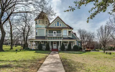 Four Winds Victorian Venue & Suites