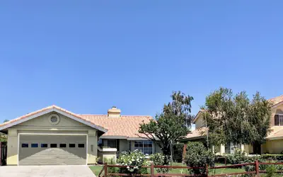 Private bedroom in Peach Blossom Country House