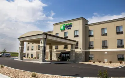 Holiday Inn Express & Suites Sikeston Southwest by IHG